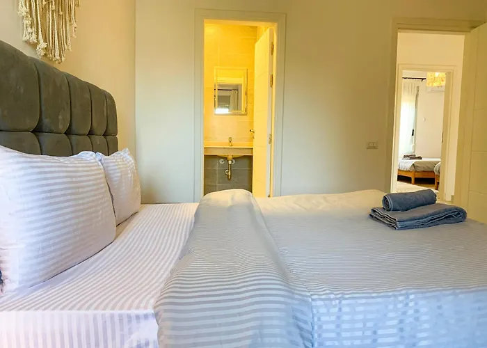 3br On Private Swimming Pool - Brandnew شاليه *